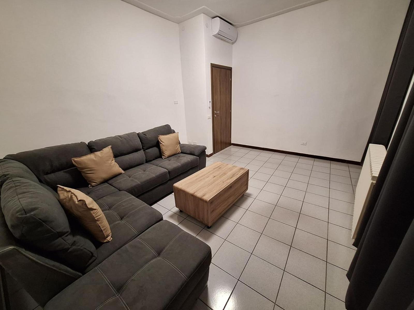 Fiore Apartments Fiorenzuola dʼArda Extérieur photo